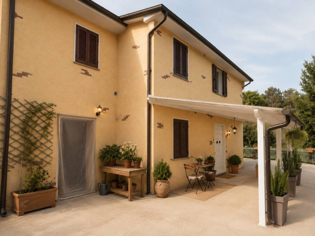 villa indipendente in vendita a Pietrasanta
