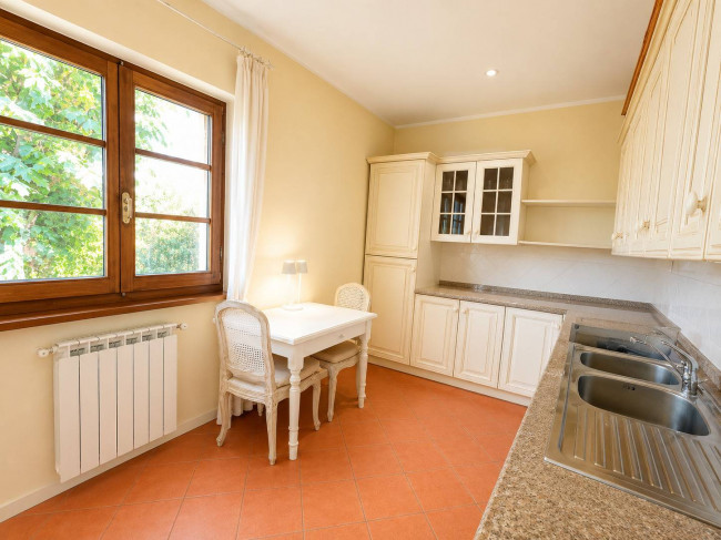 villa bifamiliare in vendita a Forte dei Marmi