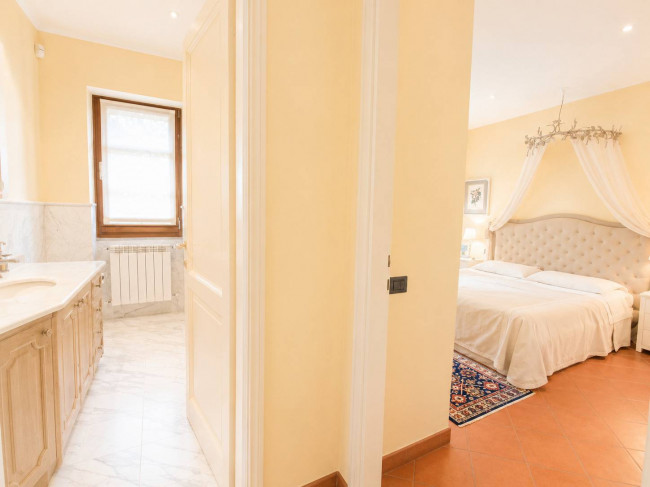 villa bifamiliare in vendita a Forte dei Marmi