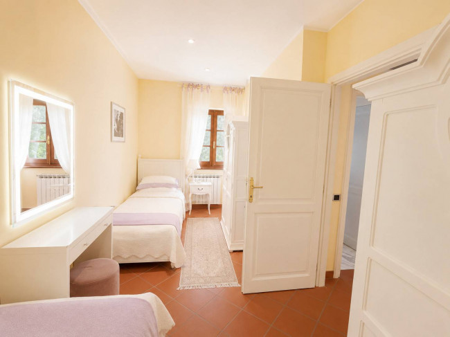 villa bifamiliare in vendita a Forte dei Marmi