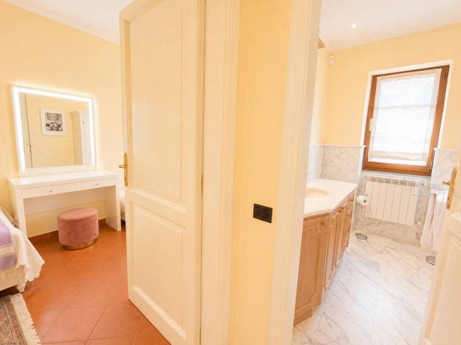 villa bifamiliare in vendita a Forte dei Marmi