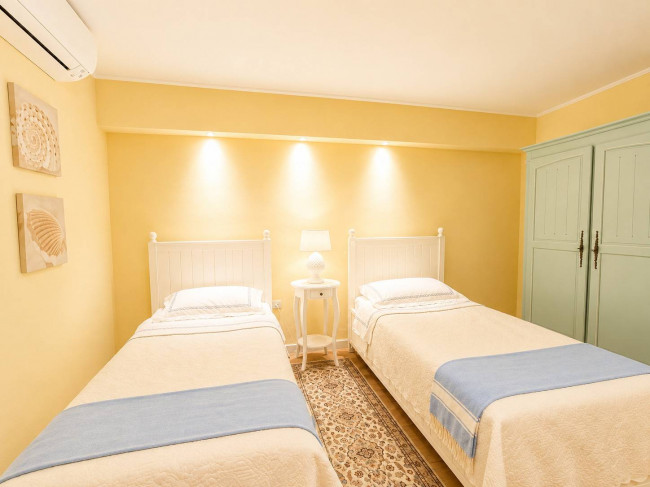 villa bifamiliare in vendita a Forte dei Marmi