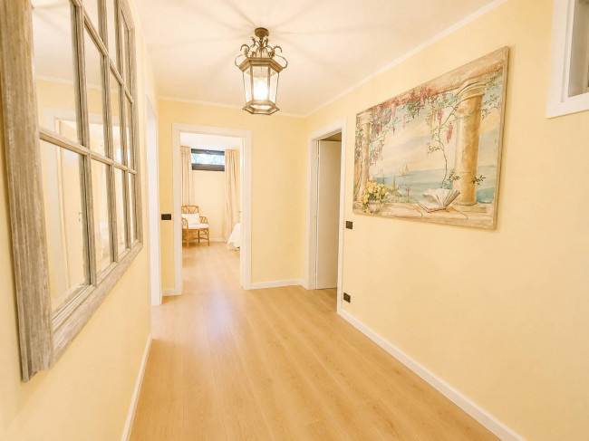 villa bifamiliare in vendita a Forte dei Marmi