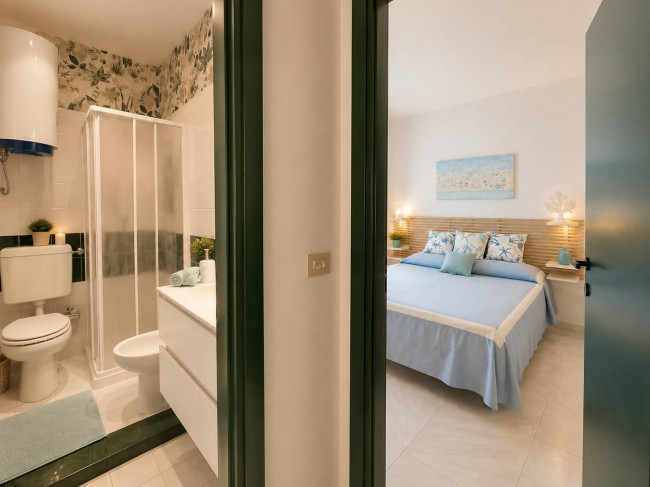Villa quadrifamiliare in vendita a Montignoso
