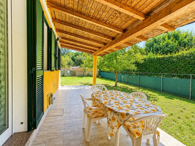 villa bifamiliare in affitto a Massa