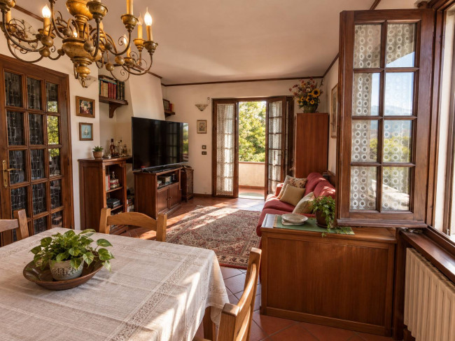 villa indipendente in vendita a Pietrasanta