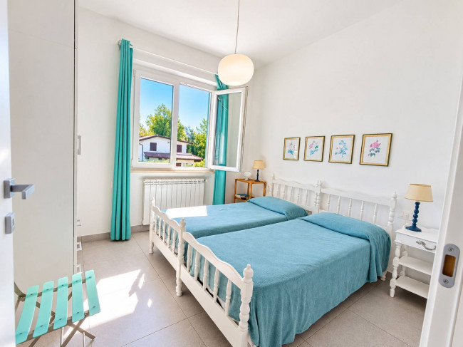 villa bifamiliare in vendita a Forte dei Marmi