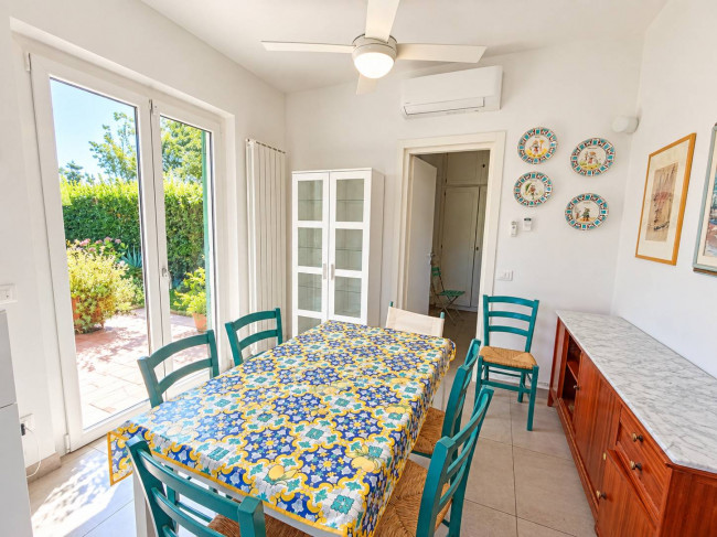 villa bifamiliare in vendita a Forte dei Marmi