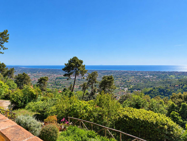 villa indipendente in vendita a Pietrasanta