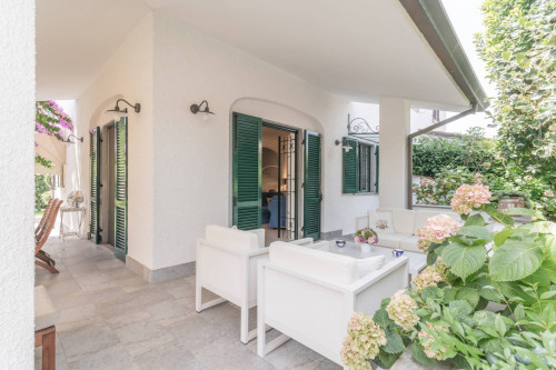 villa bifamiliare in affitto a Forte dei Marmi