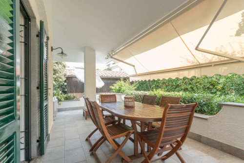 villa bifamiliare in affitto a Forte dei Marmi