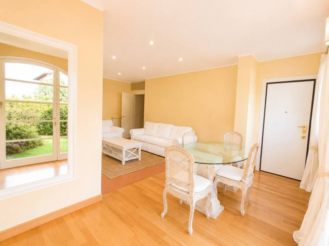 villa bifamiliare in vendita a Forte dei Marmi