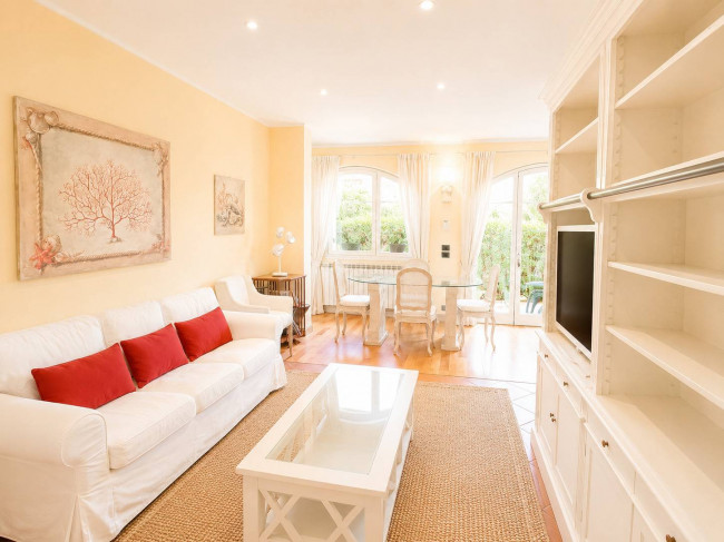 villa bifamiliare in vendita a Forte dei Marmi