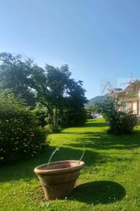 villa indipendente in vendita a Pietrasanta