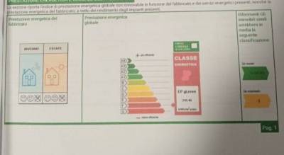 villa indipendente in vendita a Pietrasanta