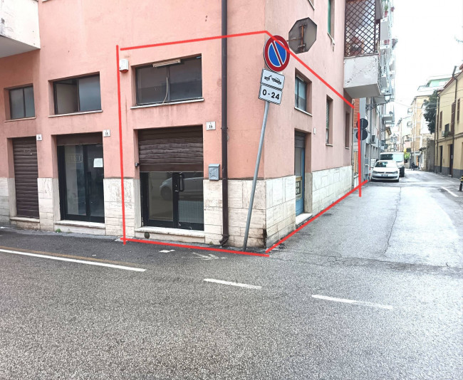Locale Commerciale a Teramo