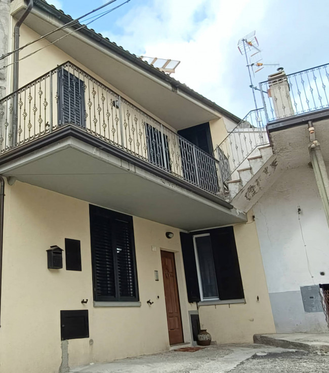 APPARTAMENTO CIELO TERRA INDIPENDENTE a Campli