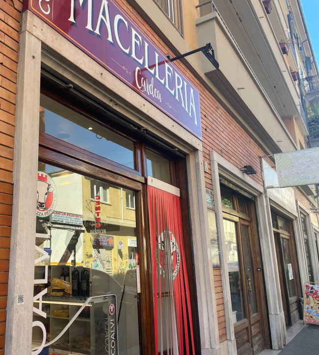 Locale commerciale in vendita a Torino
