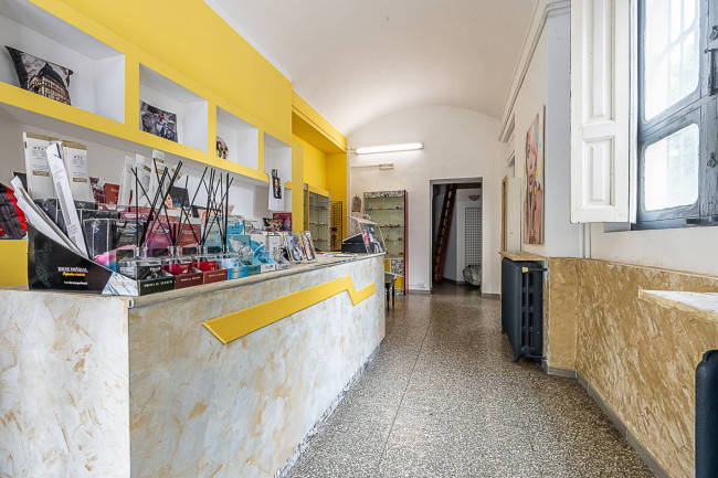 Locale commerciale in vendita a Torino