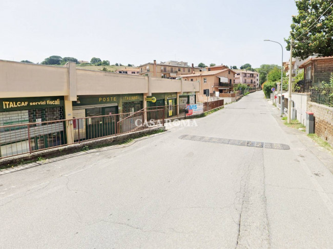 Locale commerciale a Rignano Flaminio