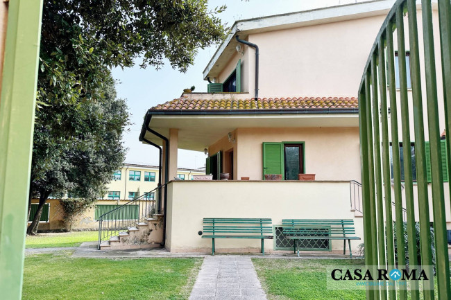 Villa a Fiumicino