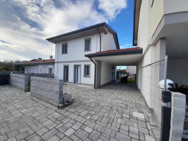 Casa indipendente in Vendita a Staranzano