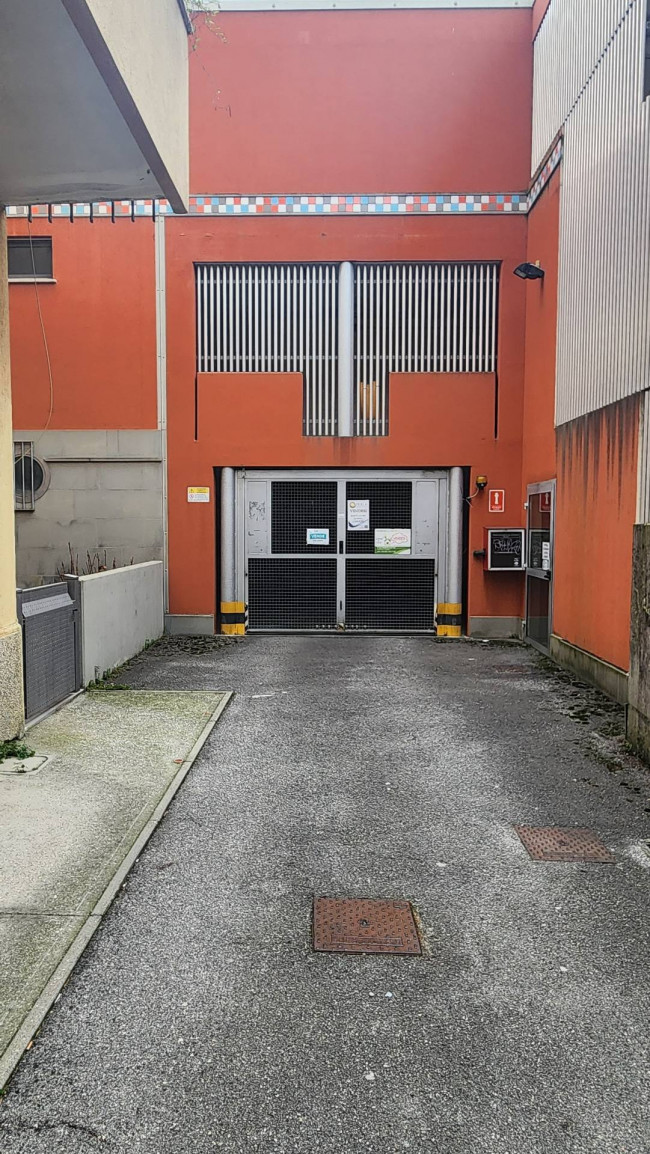 Box o garage in Vendita a Monfalcone