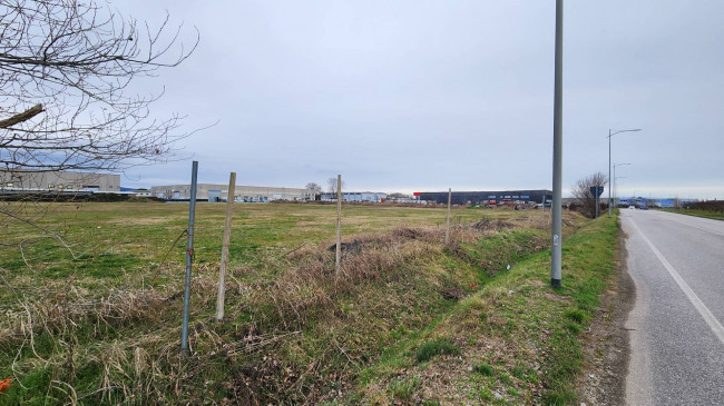 Terreno industriale in Vendita a Romans d'Isonzo