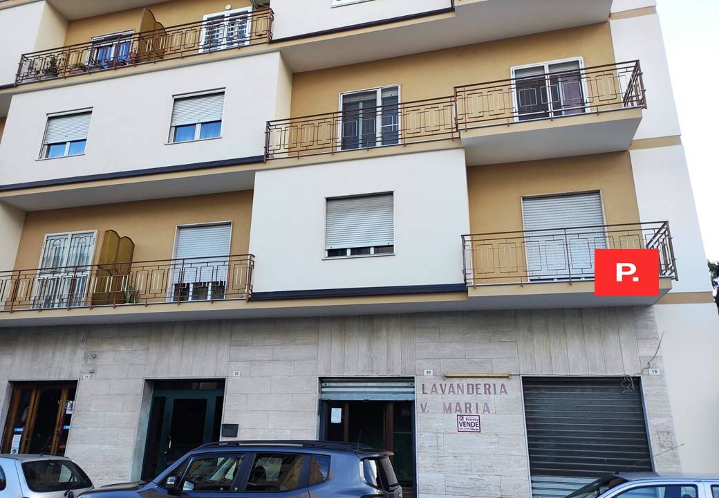 Fondo commerciale in affitto a Santa Maria Capua Vetere (CE)