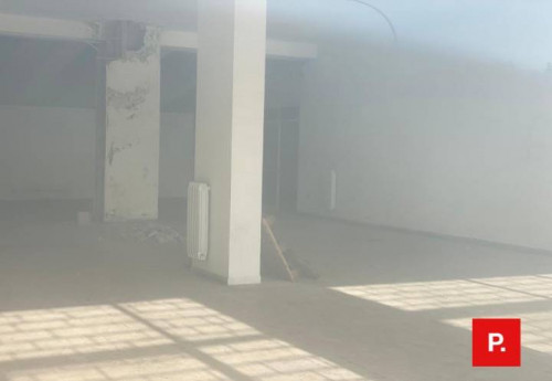 Locale commerciale in affitto a Curti