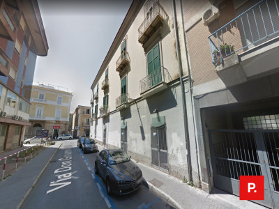 Locale commerciale in affitto a Caserta