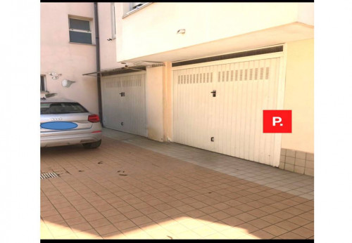 Garage/Box/Posto auto in vendita a Santa Maria Capua Vetere (CE)