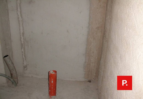 Locale commerciale in affitto a Sparanise