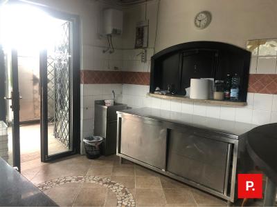 Locale commerciale in affitto a Recale