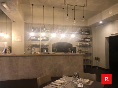 Locale commerciale in affitto a Recale