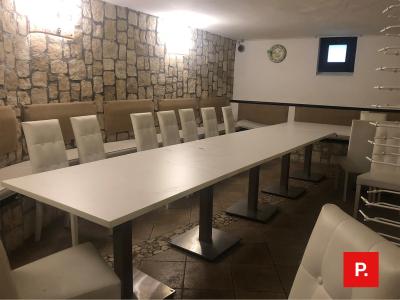 Locale commerciale in affitto a Recale