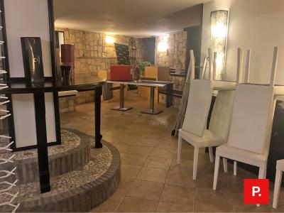 Locale commerciale in affitto a Recale