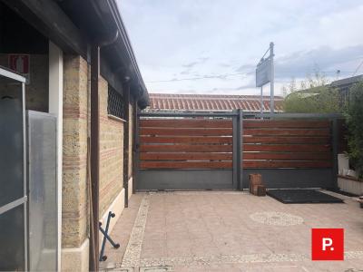 Locale commerciale in affitto a Recale