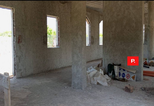 Locale commerciale in vendita a Pontelatone