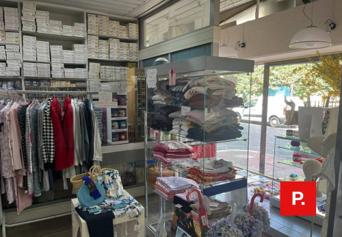 Locale commerciale in affitto a Caserta