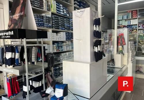 Locale commerciale in affitto a Caserta