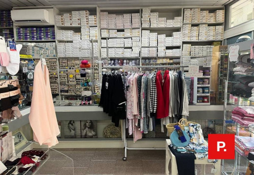 Locale commerciale in affitto a Caserta