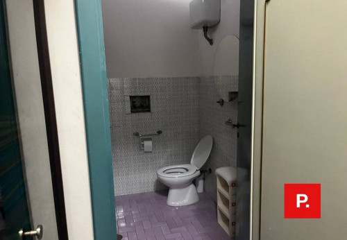 Locale commerciale in affitto a Caserta