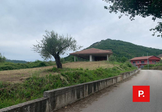 Casa singola in vendita a Castel Morrone