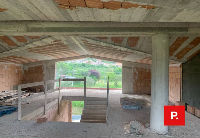 Casa singola in vendita a Castel Morrone