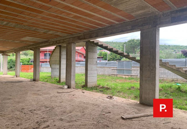 Casa singola in vendita a Castel Morrone