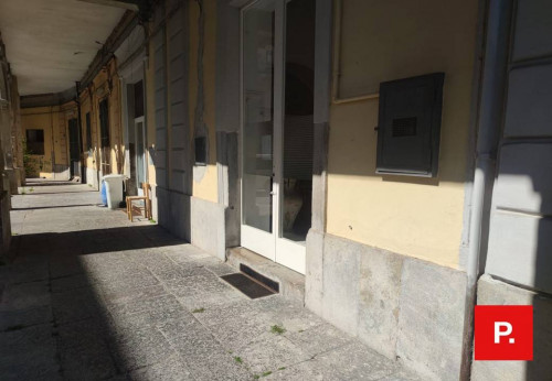 Locale commerciale in affitto a Caserta