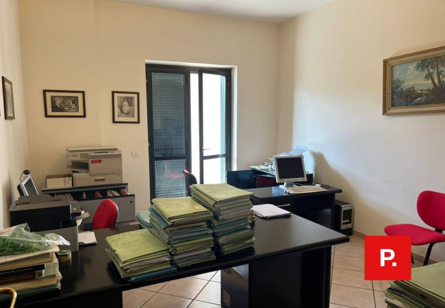 Ufficio in vendita a Caserta (CE)