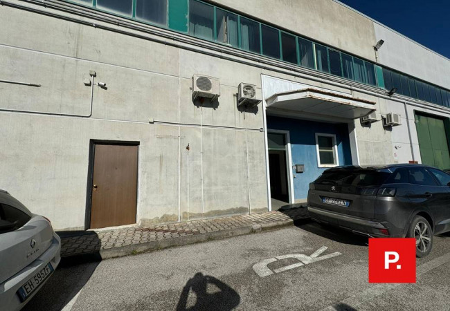 Studio/Ufficio in affitto a Vitulazio