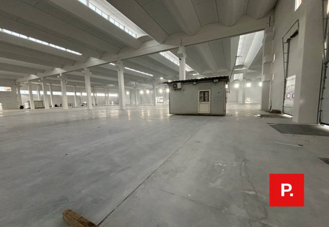 Capannone in affitto a Caserta